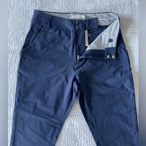 Peter Millar Women’s navy blue Golf/Athletic pants. Size 4